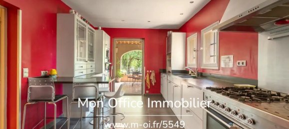 8 bedrooms Castles in Aix-en-Provence, France No. 342559 19