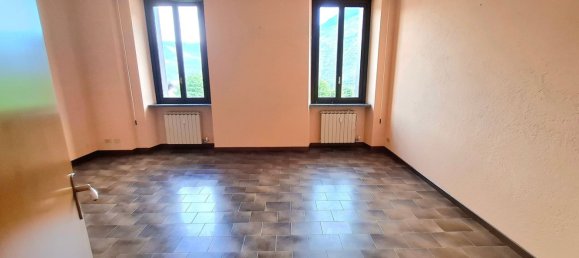 3 rooms Apartment in Chatillon, Italy No. 273833 5
