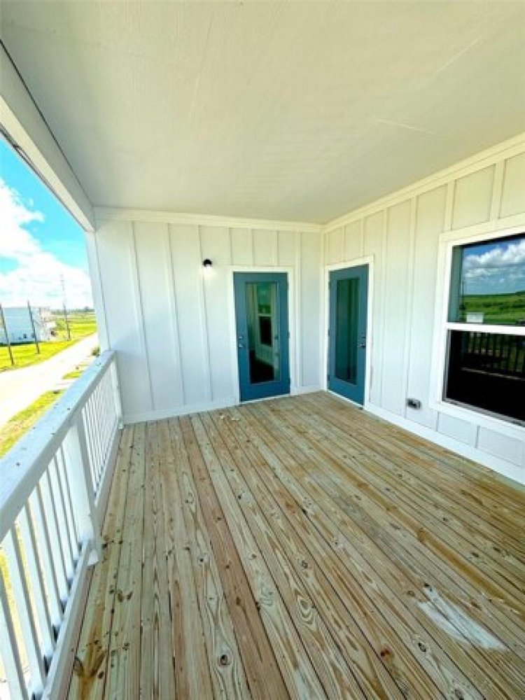 5 bedrooms House in Gilchrist, USA No. 386432