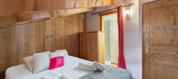 Apartamento de 6 dormitorios en Les Belleville, France No. 468 11