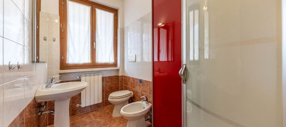 Casa de 6 divisões em Arezzo, Italy N.º 132719 9