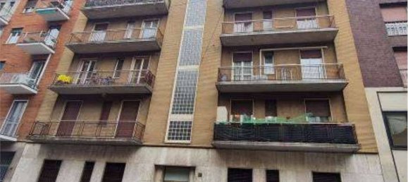 1 bedroom Apartment in Milan, Italy No. 285497 2