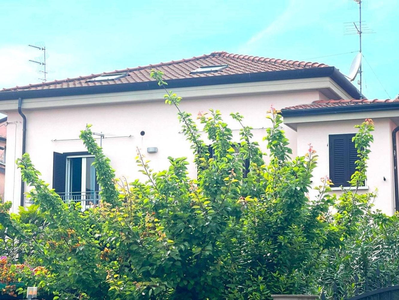 2 bedrooms House in Carrara, Italy No. 252337