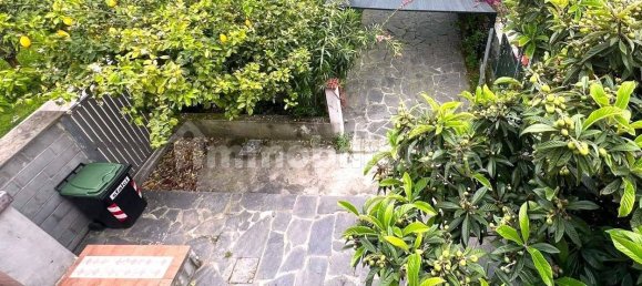 2 bedrooms House in Carrara, Italy No. 252337 2