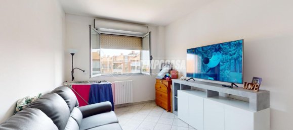 5-salle Appartement à Settimo Torinese, Italy No. 126008 11