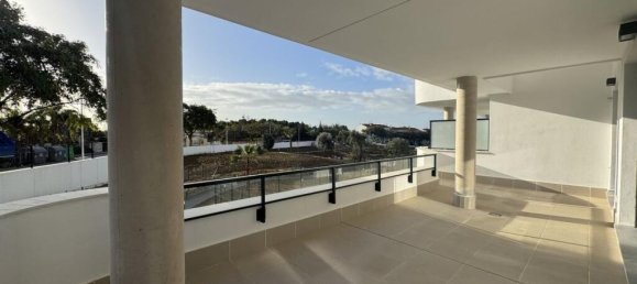 3 bedrooms Apartment in Estepona, Spain No. 186600 3