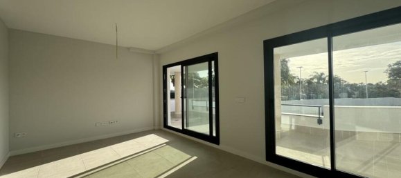 3 bedrooms Apartment in Estepona, Spain No. 186600 6