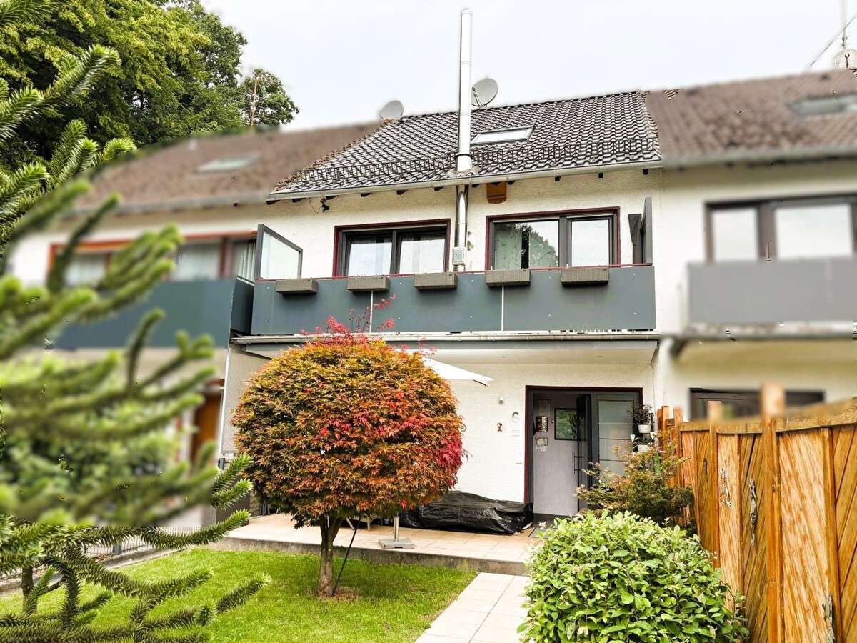 Moradia em banda de 4 divisões em North Rhine-Westphalia, Germany N.º 310374