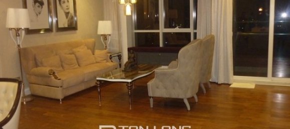 Apartamento de 3 dormitorios en Tay Ho, Vietnam No. 2171 4