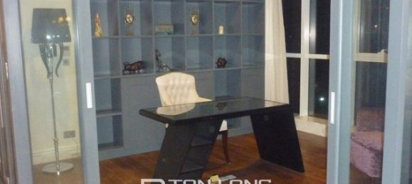 Apartamento de 3 dormitorios en Tay Ho, Vietnam No. 2171 5