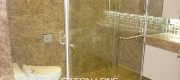 Apartamento de 3 dormitorios en Tay Ho, Vietnam No. 2171 3