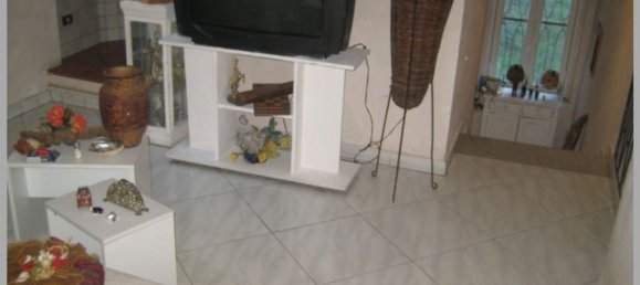 4 bedrooms Villa in Sgurgola, Italy No. 327823 25