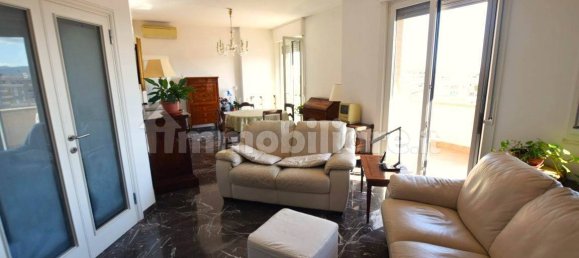 Apartamento de 2 dormitorios en Livorno, Italy No. 223708 4
