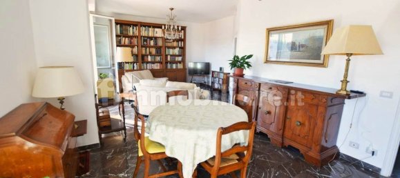 Apartamento de 2 dormitorios en Livorno, Italy No. 223708 2