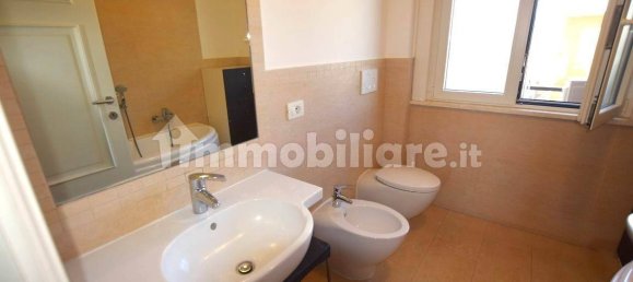 Apartamento de 2 dormitorios en Livorno, Italy No. 223708 14