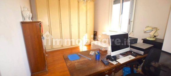 Apartamento de 2 dormitorios en Livorno, Italy No. 223708 12