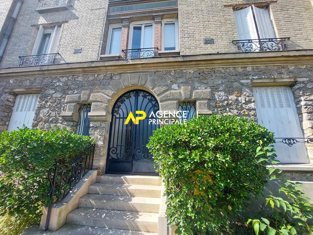 Apartamento de 1 dormitorio en Bezons, France No. 173747