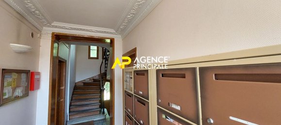 Apartamento de 1 dormitorio en Bezons, France No. 173747 3