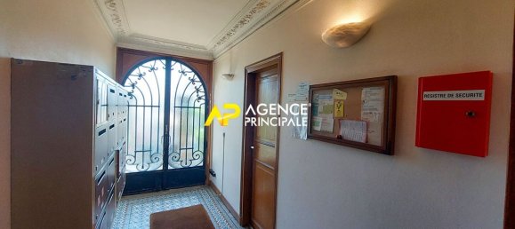 Apartamento de 1 dormitorio en Bezons, France No. 173747 6