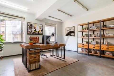 92m² Commercial property in Sintra, Portugal No. 147730