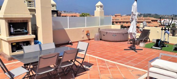 3 bedrooms Penthouse in Estepona, Spain No. 20233 5