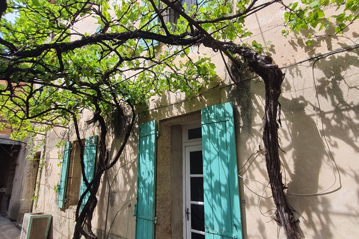 Casa de 5 habitaciónes en Caromb, France No. 322640