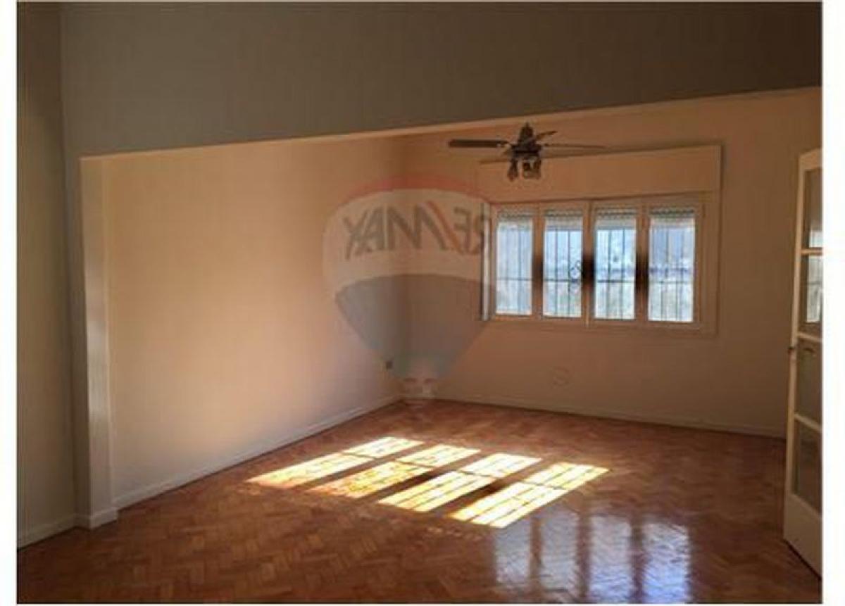 Apartamento de 2 dormitorios en Buenos Aires, Argentina No. 72273