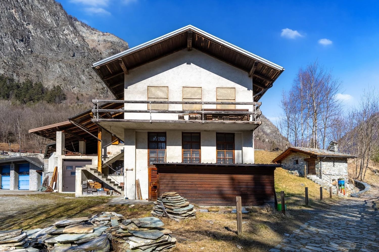 Studio in Antey Saint Andre, Italy, Nr. 139999