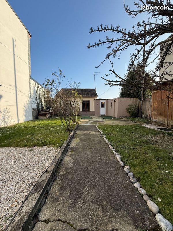 1 غرف نوم منزل في Drancy, France رقم 172137