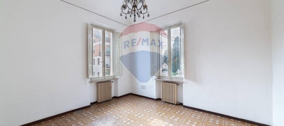 4 rooms Apartment in Jesi, Italy No. 9170 3