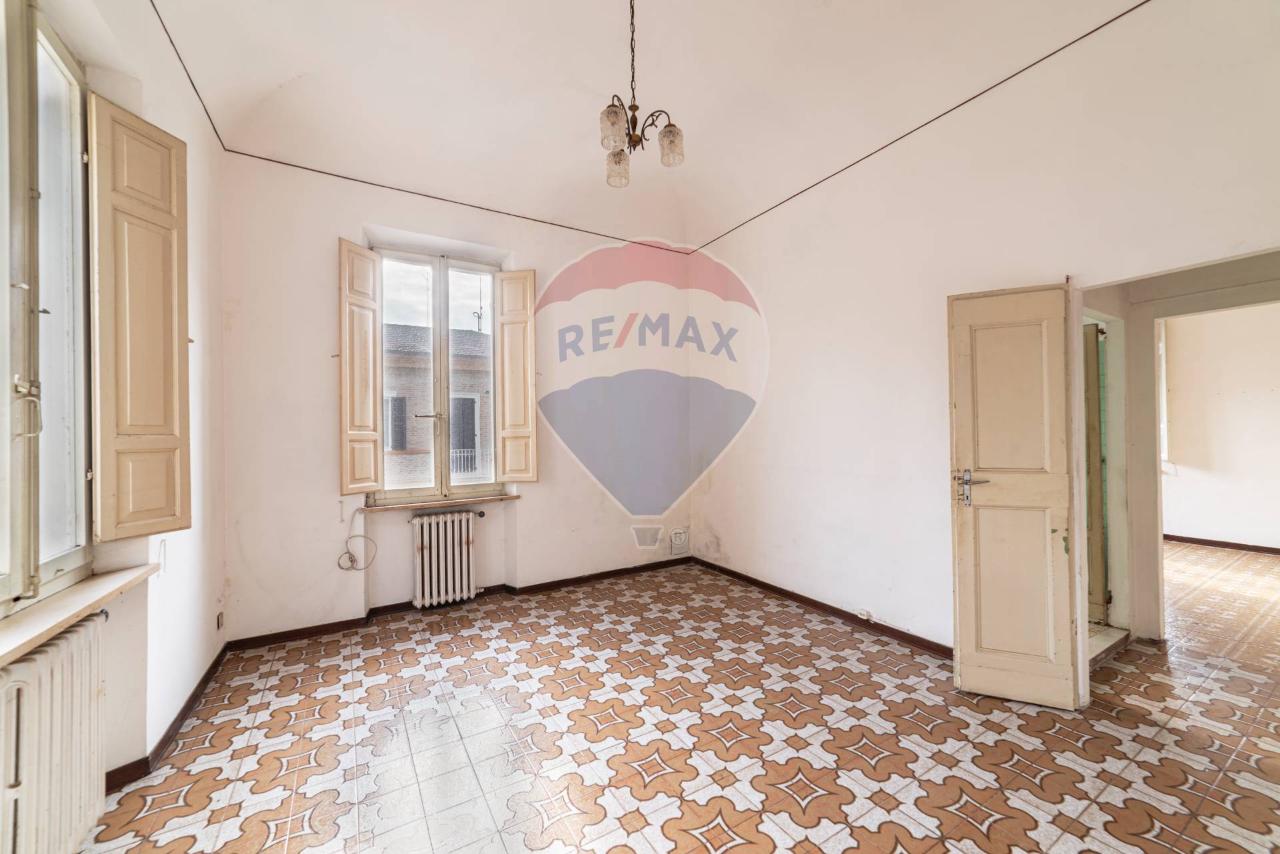 4 rooms Apartment in Jesi, Italy No. 9170