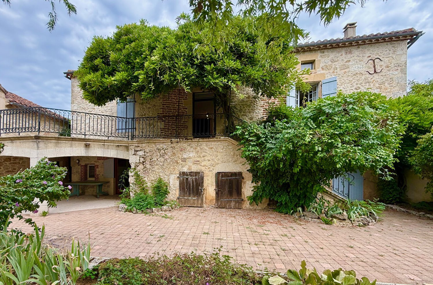 4 bedrooms House in Lot, France No. 319101