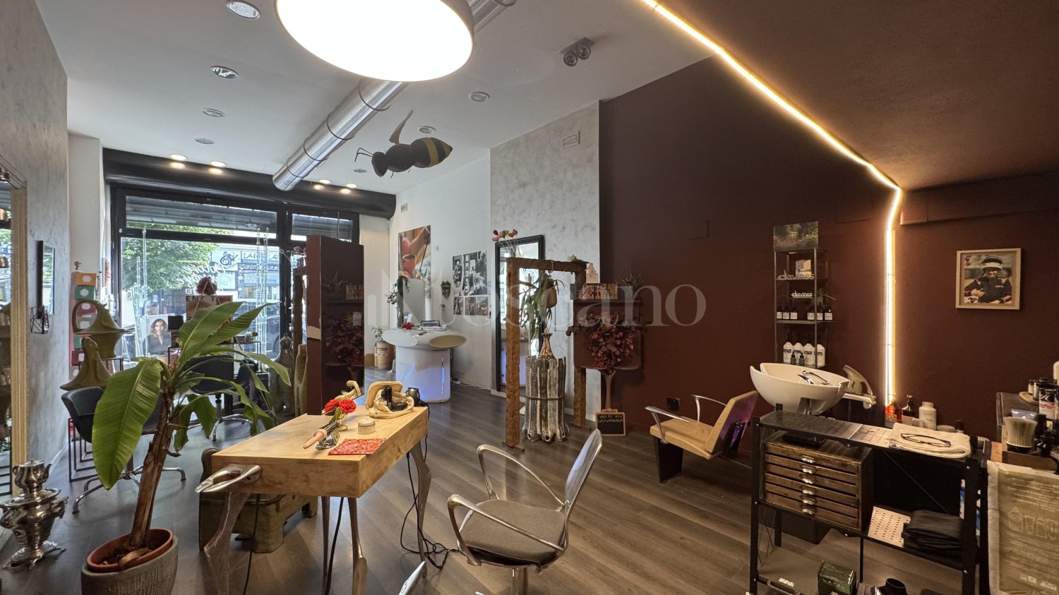 85m² Commercial property in Prato, Italy No. 261054