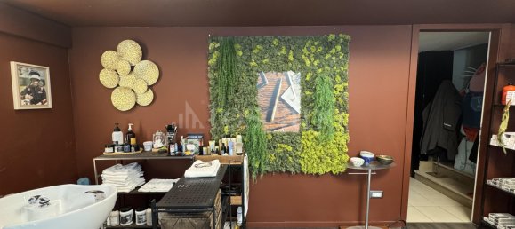 85m² Commercial property in Prato, Italy No. 261054 11