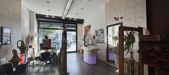 85m² Commercial property in Prato, Italy No. 261054 8