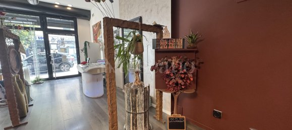 85m² Commercial property in Prato, Italy No. 261054 7