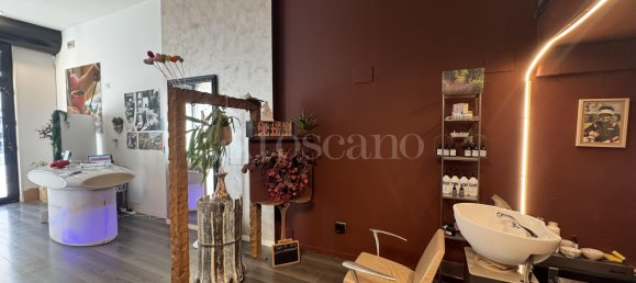 85m² Commercial property in Prato, Italy No. 261054 10