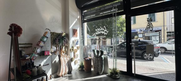 85m² Commercial property in Prato, Italy No. 261054 16