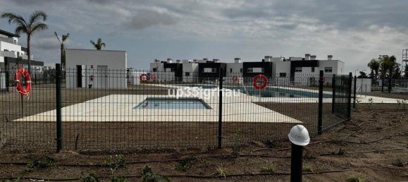 2 bedrooms Apartment in Estepona, Spain No. 185345 4