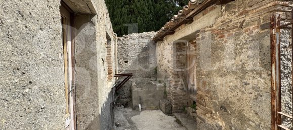 Casa de 5 habitaciónes en Villafranca Tirrena, Italy No. 364166 11