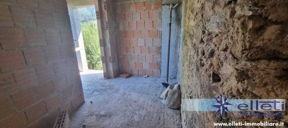 5 rooms House in Montignoso, Italy No. 176628 10