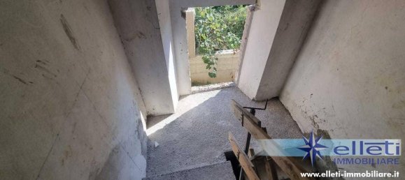 5 rooms House in Montignoso, Italy No. 176628 9