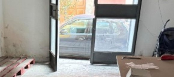 63m² Commercial property in Salerno, Italy No. 372000 5