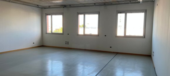 142m² Office in Spresiano, Italy No. 178789 3