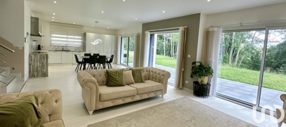 4 bedrooms Villa in Moselle, France No. 275637 2