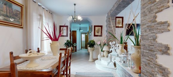 4 bedrooms House in Vagli Sotto, Italy No. 237848 2