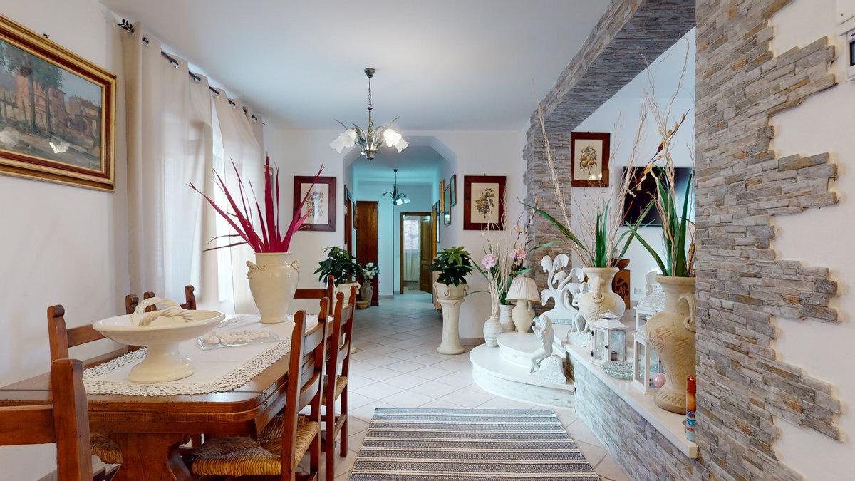 4 bedrooms House in Vagli Sotto, Italy No. 237848