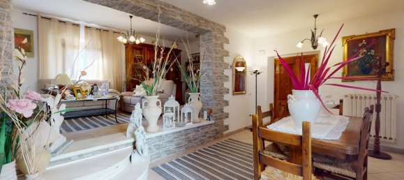 4 bedrooms House in Vagli Sotto, Italy No. 237848 3