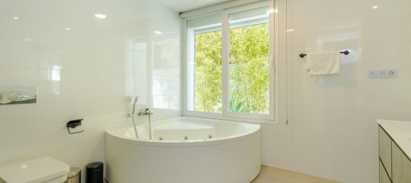 Villa de 6 dormitorios en Marbella, Spain No. 80855 15