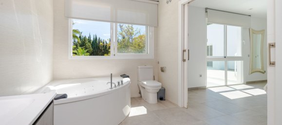 Villa de 6 dormitorios en Marbella, Spain No. 80855 14